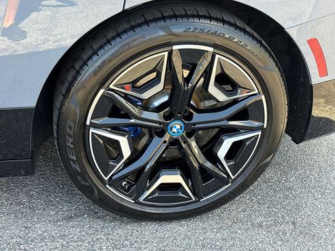 Used 2025 BMW iX M60 AWD/4WD image 31
