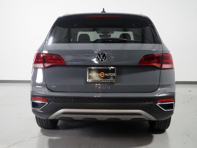 Used 2023 Volkswagen Taos SE w/ Sunroof Package w/ Panoramic Sunroof Package FWD image 41