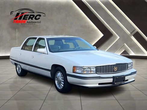 Used 1994 Cadillac De Ville Concours FWD image 1