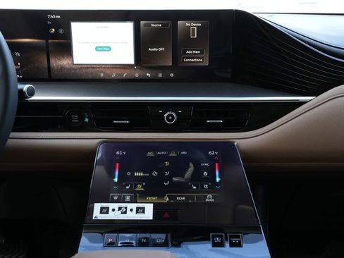 New 2026 INFINITI QX80 Luxe image 13