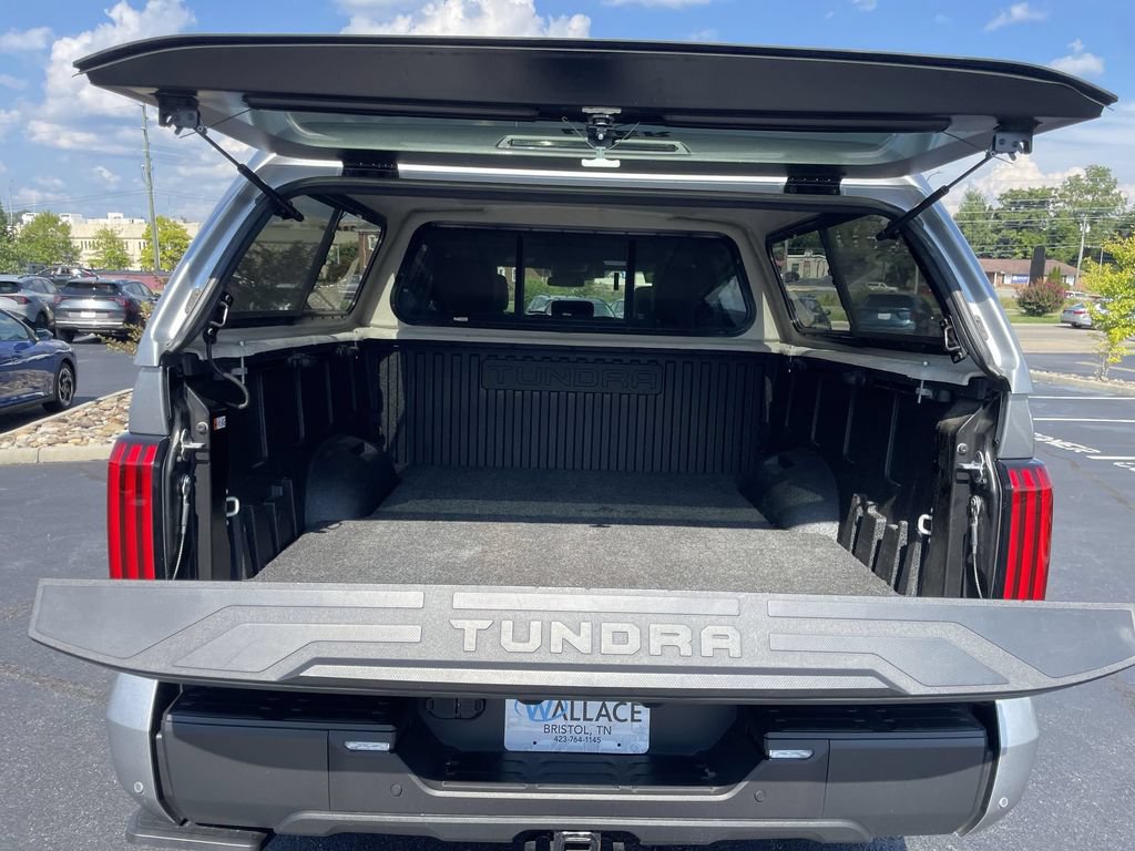 Used 2025 Toyota Tundra SR5 w/ SR5 Premium Package AWD/4WD image 38