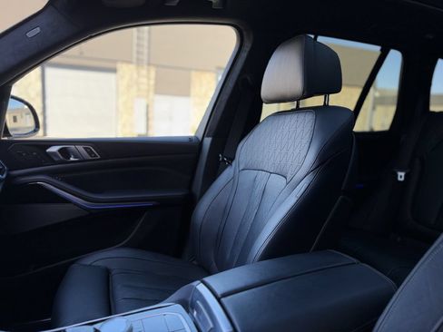 Used 2020 BMW X5 M50i w/ Executive Package AWD/4WD image 11