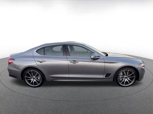 Used 2025 Genesis G70 2.5T image 16