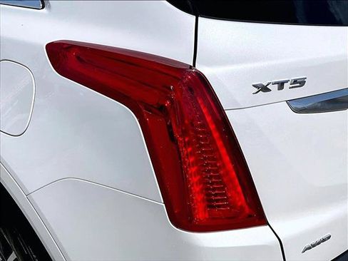 Used 2019 Cadillac XT5 Luxury AWD/4WD image 29