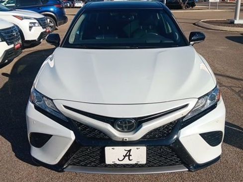 Used 2020 Toyota Camry XSE image 3