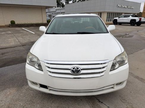 Used 2006 Toyota Avalon Limited image 3