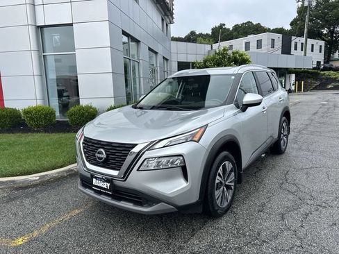 Certified 2023 Nissan Rogue SV w/ SV Premium B Package AWD/4WD image 4