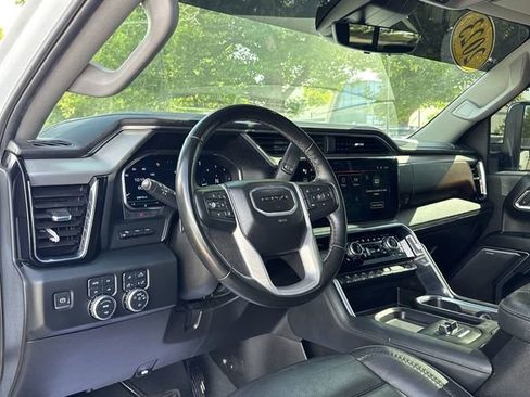 Used 2024 GMC Sierra 3500 Denali w/ Denali Reserve Package AWD/4WD image 23