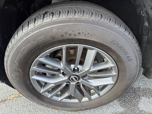 Used 2023 Nissan Rogue S FWD image 11