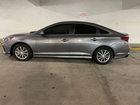 Used 2018 Hyundai Sonata SE image 3