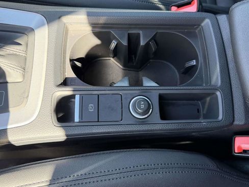 Used 2025 Audi Q3 2.0T Premium image 23