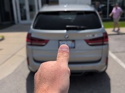 Used 2017 BMW X5 M AWD/4WD image 9