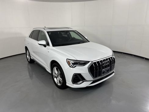 Used 2020 Audi Q3 2.0T Premium Plus AWD/4WD image 33