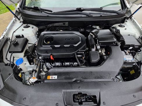 Used 2015 Hyundai Sonata Limited w/ Option Group 05 FWD image 11