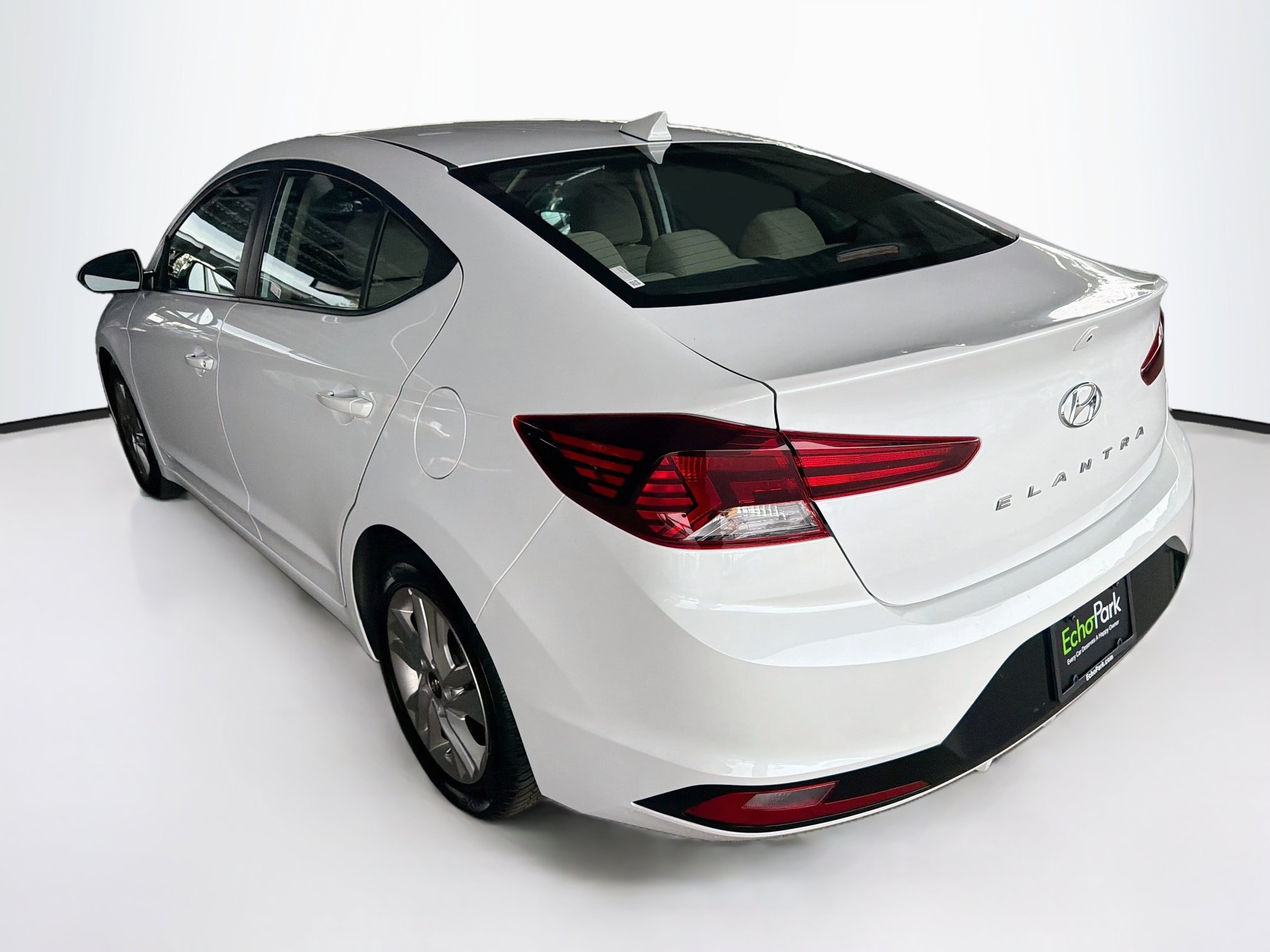Used 2020 Hyundai Elantra SEL FWD image 5