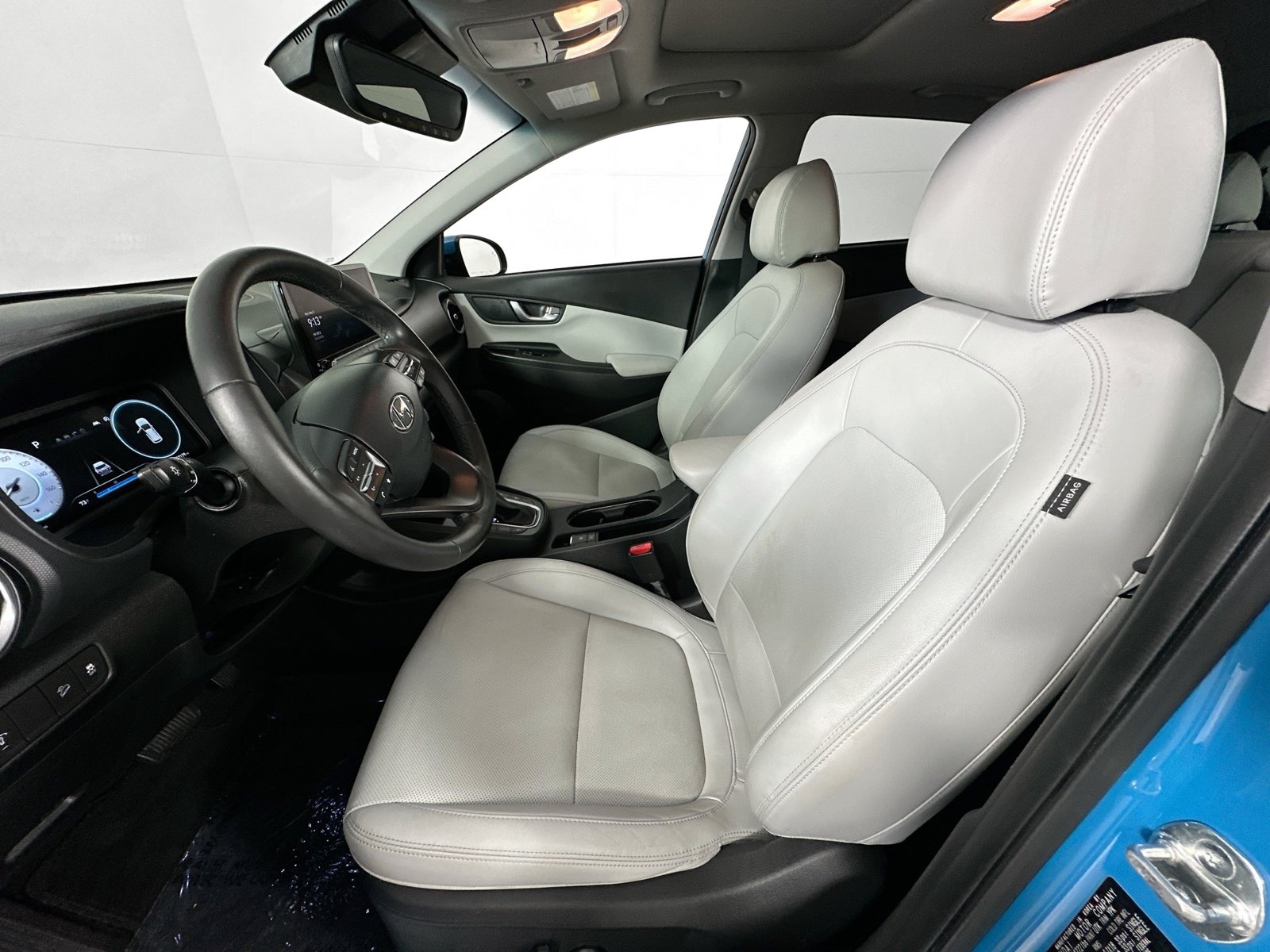 Used 2023 Hyundai Kona Limited AWD/4WD image 22