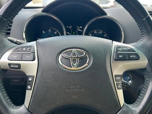 Used 2012 Toyota Highlander Limited AWD/4WD image 18