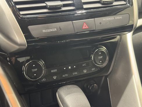 Used 2024 Mitsubishi Eclipse Cross AWD image 12