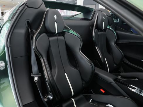 Used 2023 Ferrari 296 GTS RWD image 18