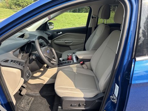 Used 2017 Ford Escape SE AWD/4WD image 15