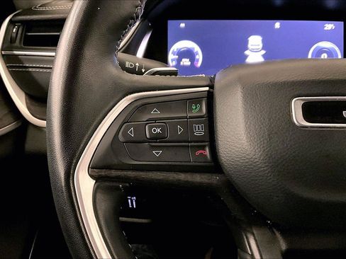 Used 2022 Jeep Grand Cherokee L Limited image 17