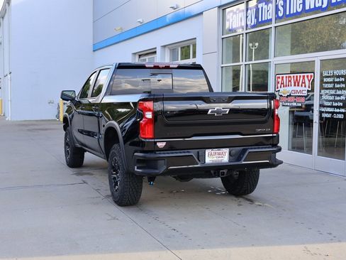 New 2026 Chevrolet Silverado 1500 ZR2 image 8