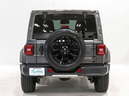 Used 2025 Jeep Wrangler Unlimited Sahara image 26