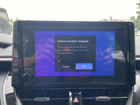 Used 2025 Toyota Corolla LE FWD image 17