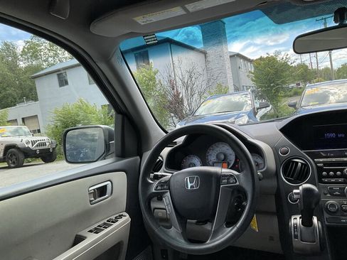 Used 2015 Honda Pilot LX image 13