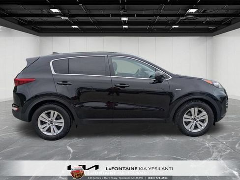 Used 2018 Kia Sportage LX AWD/4WD image 6