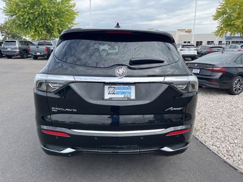 Used 2023 Buick Enclave Avenir image 4