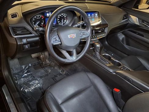 Used 2020 Cadillac CT4 Premium Luxury RWD image 3