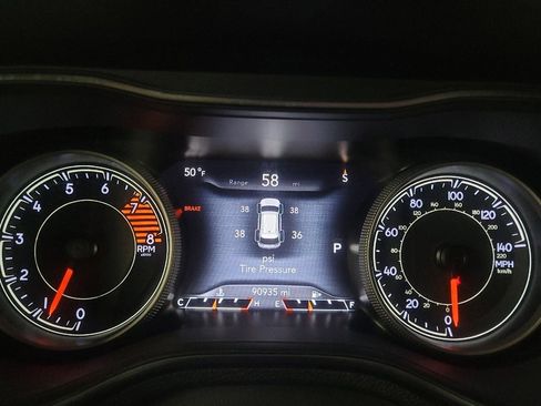 Used 2019 Jeep Cherokee Limited image 23