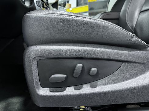 Used 2017 Chevrolet Silverado 1500 LTZ Z71 w/ LTZ Plus Package AWD/4WD image 24