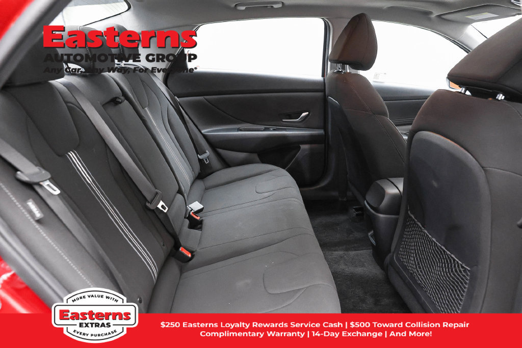 Used 2025 Hyundai Elantra SEL FWD image 24