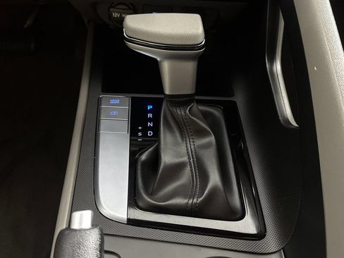 Certified 2024 Hyundai Elantra SEL FWD image 21
