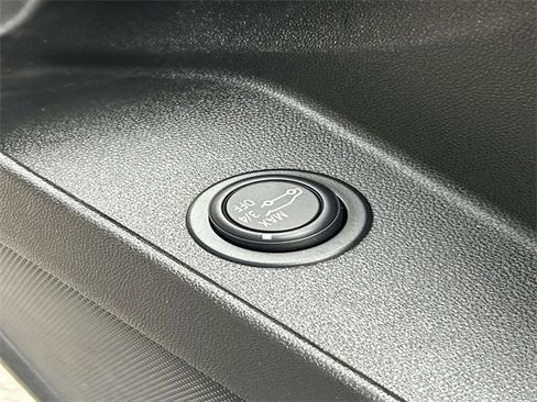 Used 2022 Chevrolet Equinox LT image 32