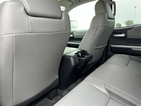 Used 2019 Toyota Tundra Limited w/ Limited Premium Package AWD/4WD image 19