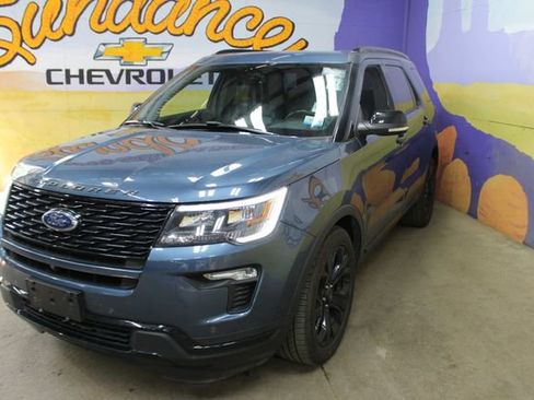 Used 2019 Ford Explorer Sport AWD/4WD image 4