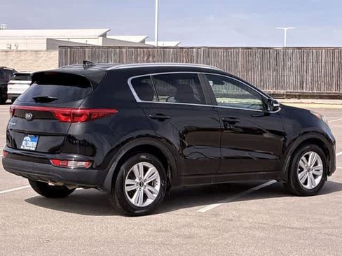 Used 2018 Kia Sportage LX w/ LX Technology Package FWD image 6