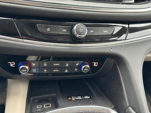 Used 2022 Buick Enclave Avenir w/ Avenir Technology Package AWD/4WD image 18