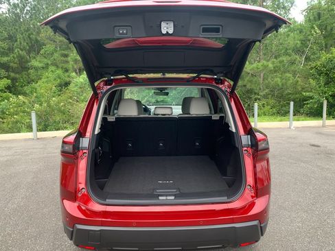 New 2026 Nissan Rogue Dark Armor FWD image 5