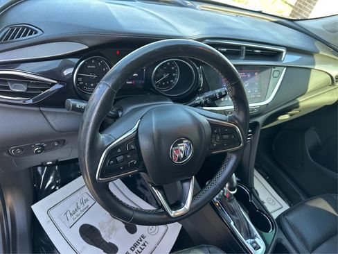 Used 2022 Buick Encore GX Essence image 27