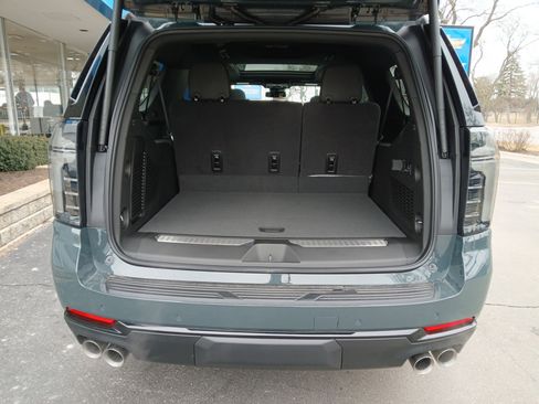 New 2026 Chevrolet Suburban RST w/ RST Capability Package image 26