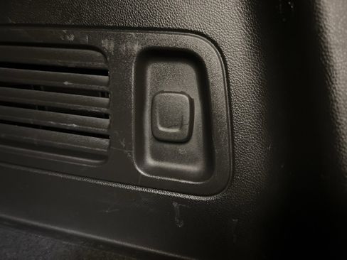 Used 2023 Buick Enclave Premium w/ Experience Buick Package image 31