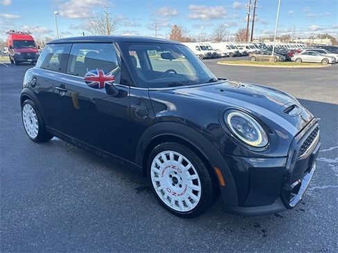Used 2022 MINI Cooper S image 4
