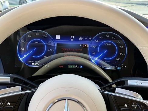 Used 2023 Mercedes-Benz EQS 580 4MATIC Sedan image 16