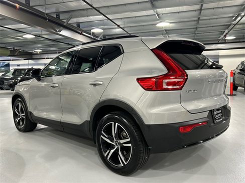Certified 2023 Volvo XC40 B5 Plus w/ Protection Package image 4