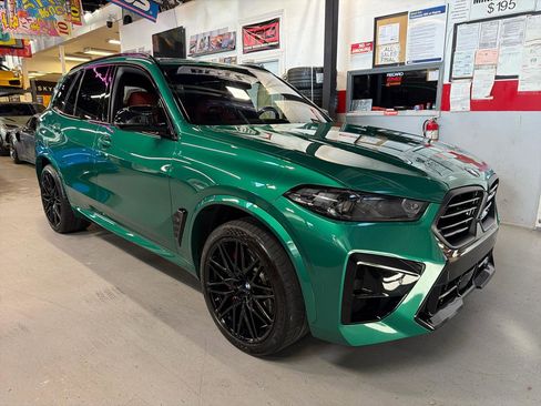 Used 2024 BMW X5 M Competition w/ Executive Package image 3