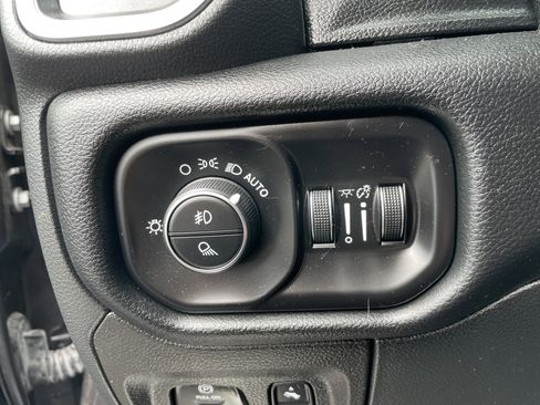 Certified 2022 RAM 1500 Laramie image 39